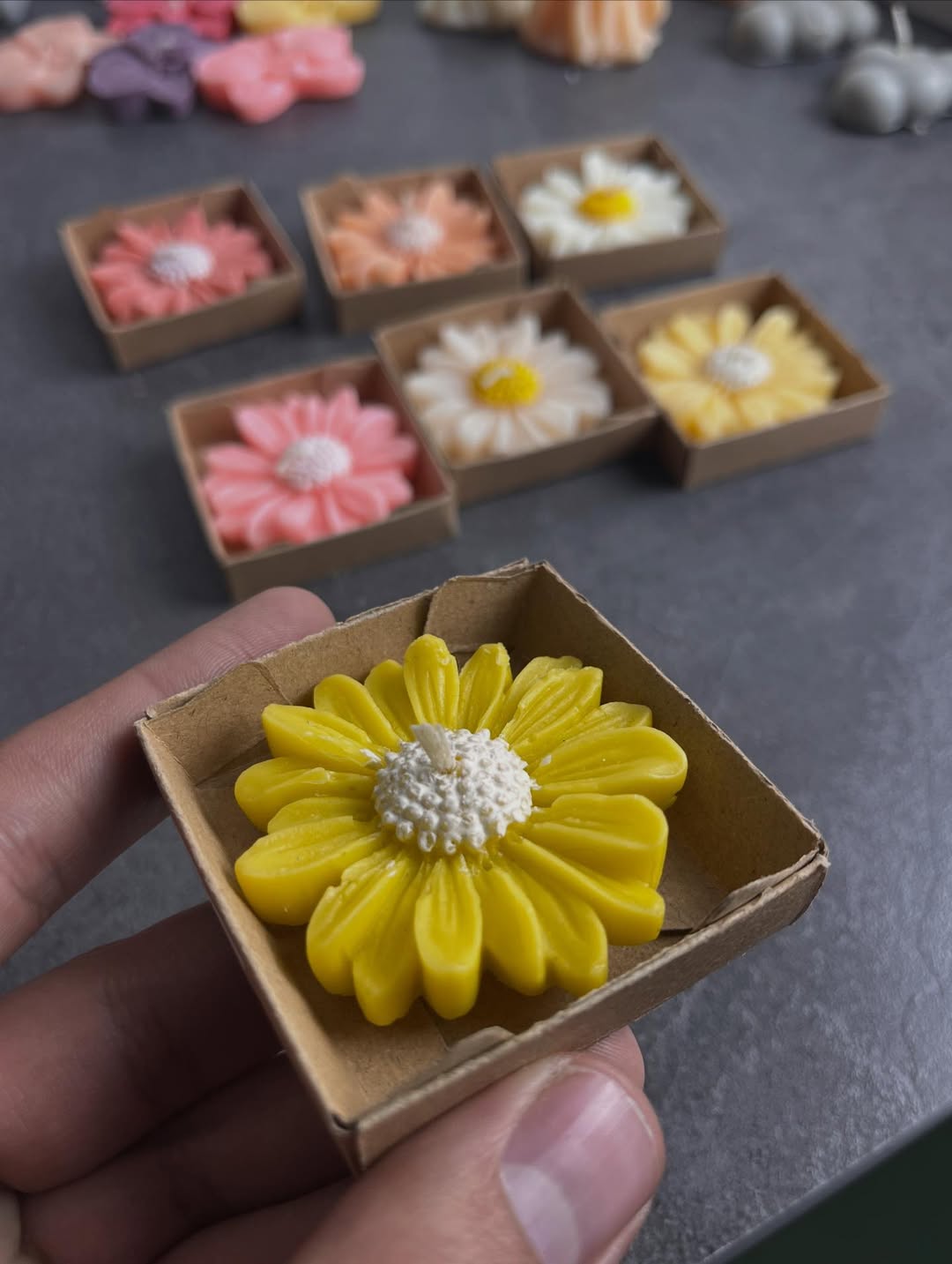 شمع دست‌‌ساز گل بابونه