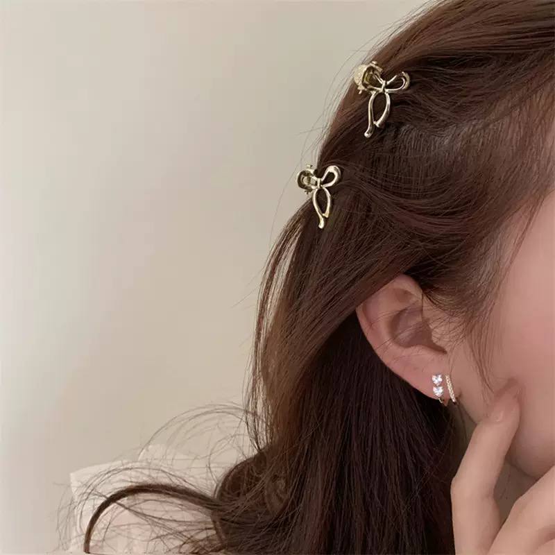 گیره مو پاپیون نقره‌ای سایز کوچک