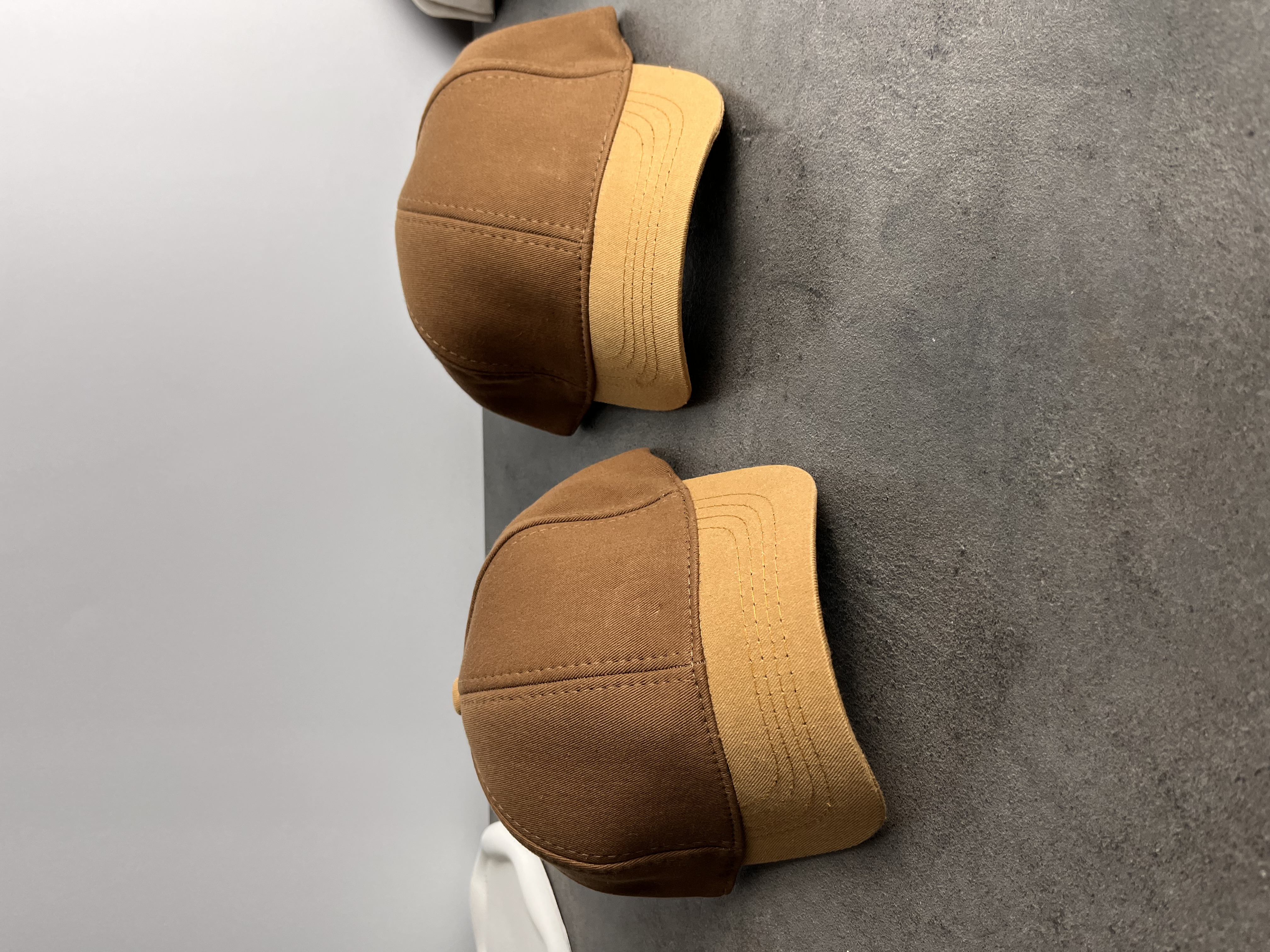 کلاه نقابدار دورنگ